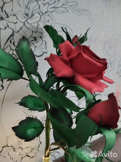 Интерьерная роза из фоамирана