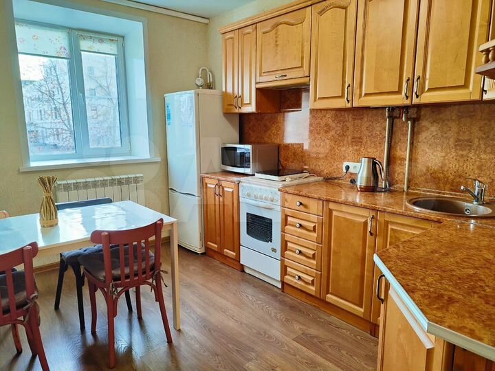 2-к. квартира, 54 м², 2/2 эт.