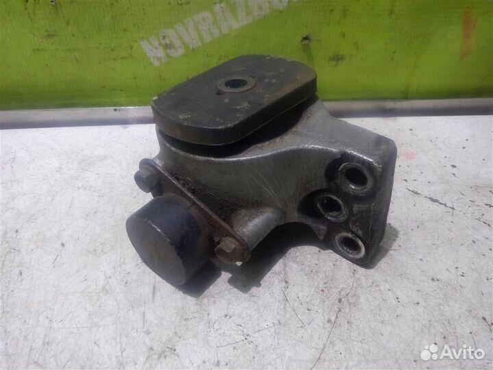 Опора двигателя правая Хендай Лантра 96-00