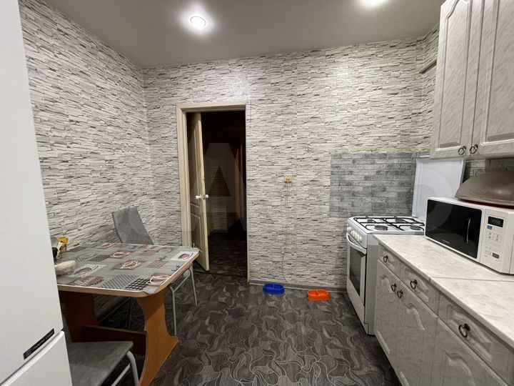 3-к. квартира, 62 м², 1/2 эт.