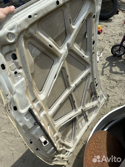 Капот от nissan sunny fb15