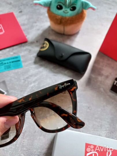 Очки Ray-Ban Wayfarer 2140 