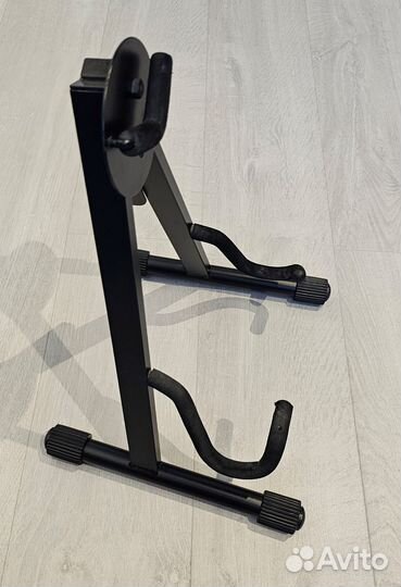 Стойка для электро- и бас-гитары