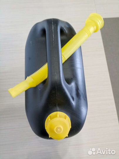 Канистра для бензина 10 литров