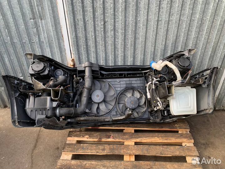 Передняя часть Volkswagen Golf 5 галоген 2.0