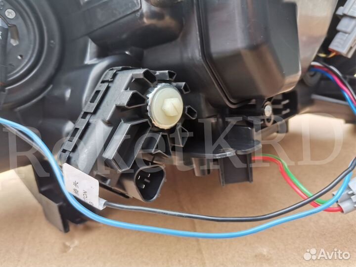 Фары Toyota Hilux с 2015 г Диодные