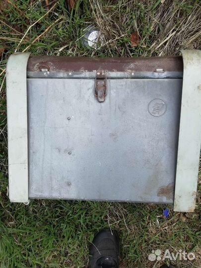 Ящик рыбацкий с полозьями