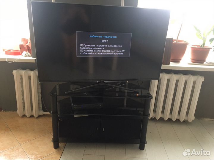 Стеклянная тумба