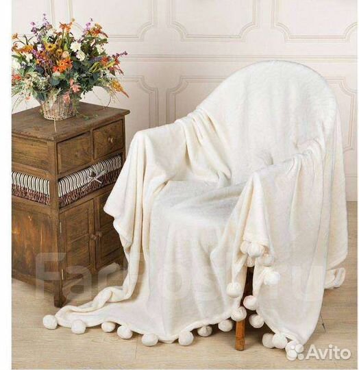 Покрывало (плед) с помпонами, 2 сп