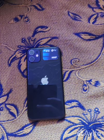 iPhone 11, 64 ГБ