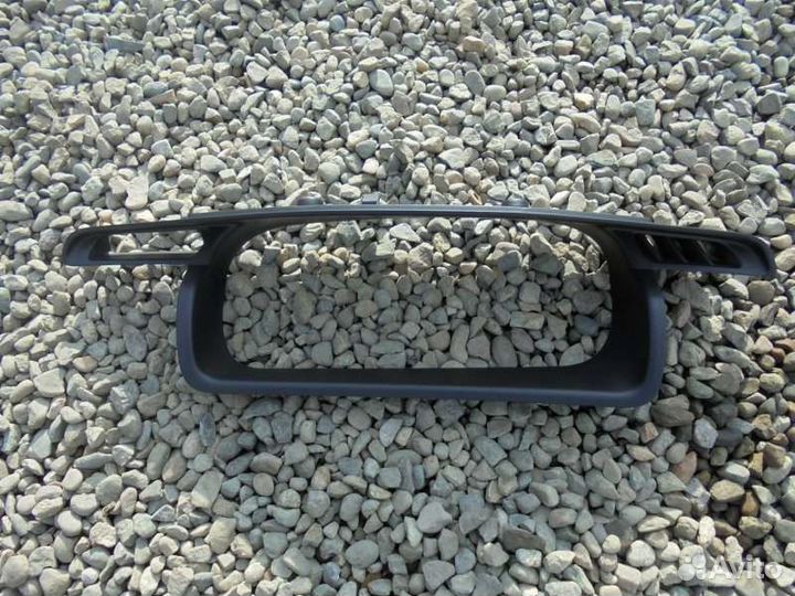 Козырек щитка приборов Toyota Camry Gracia MCV25