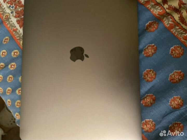 Macbook pro 13 2018 touch bar