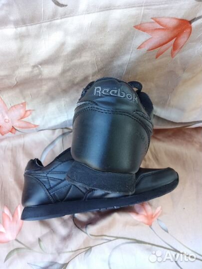 Кроссовки reebok женские 39