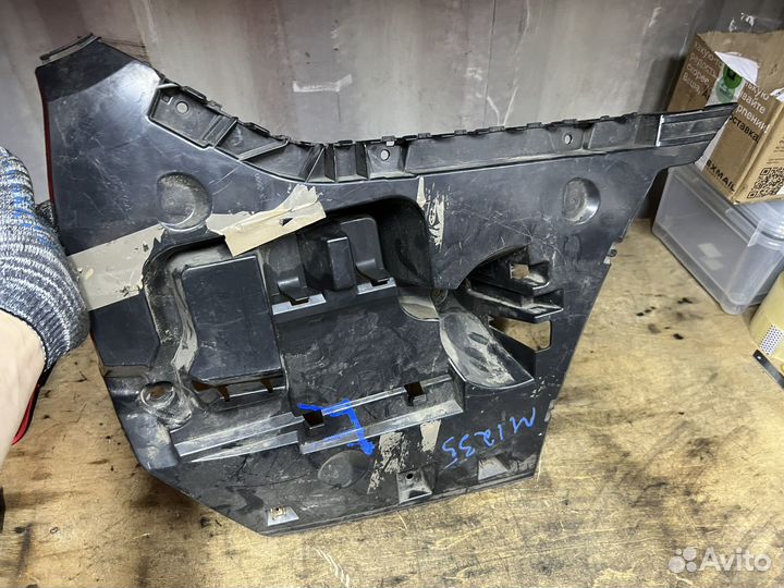 Кронштейн заднего бампера правый BMW F10