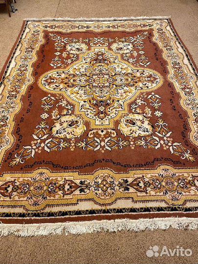 Ковер шерстяной