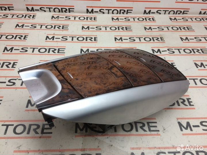 Консоль между сидений передний Mercedes-Benz