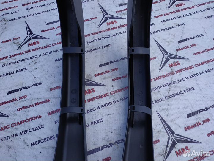 Накладка петли багажника w204 Mercedes