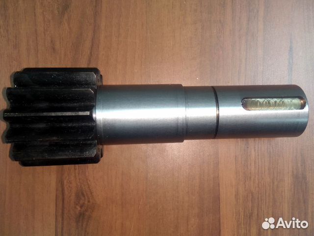 Вал - шестерня поворотного редуктора dongyang 1926