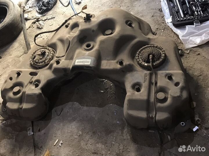 Бензобак Мерседес мл 164