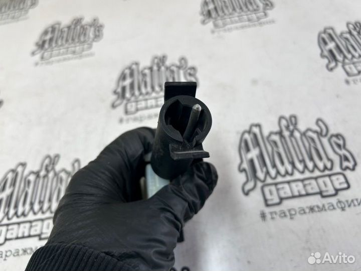 Замок лючка бензобака Mercedes-Benz B-Class W245