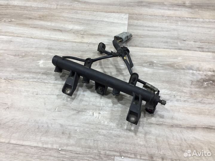 Топливная рампа Peugeot 206 / Пежо 206