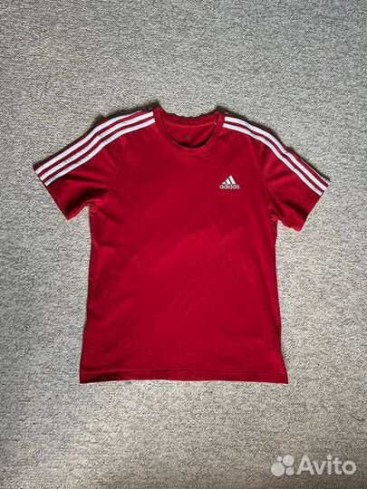 Футболка adidas спортивная