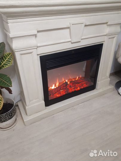Электрокамин с эффектом пламени