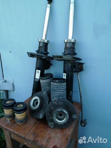 Стойки передние в сборе Шкода Октавия А5 1.8