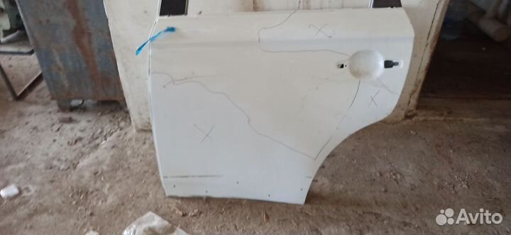 Дверь задняя левая mitsubishi outlander 3