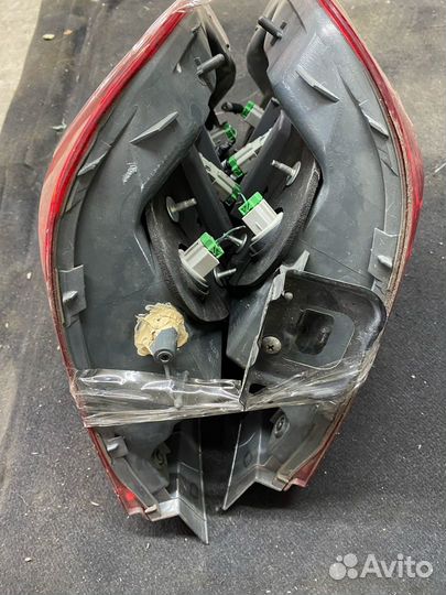 Стоп сигнал Б/У 33551SAA003