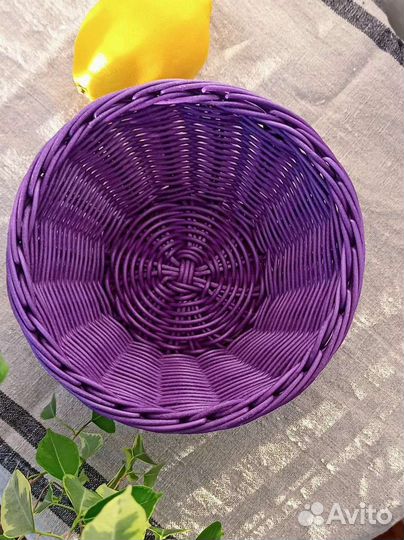 Корзина плетёная фиолетовая