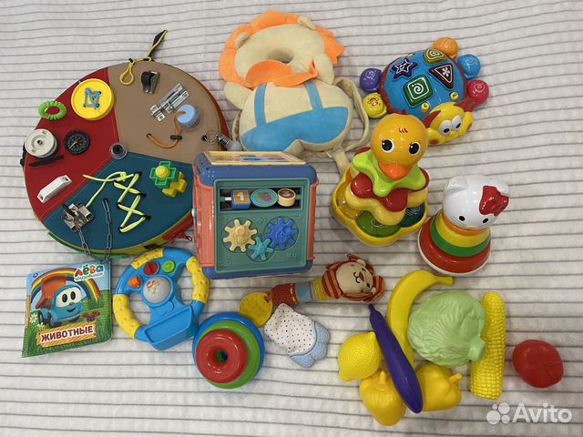 Бизиборд + игрушки