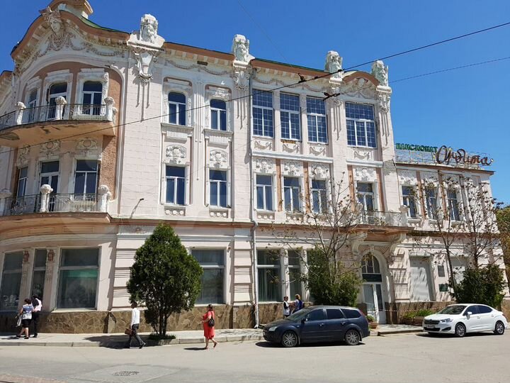 Гостиница, 2500 м²