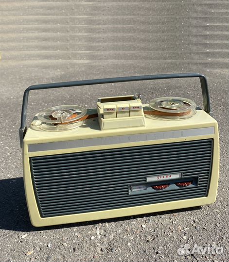 Катушечный звукозаписывающий магнитофон Siera