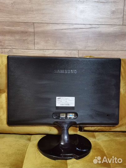 Монитор 24 дюйма Samsung