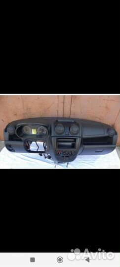 Панель приборов Гранта