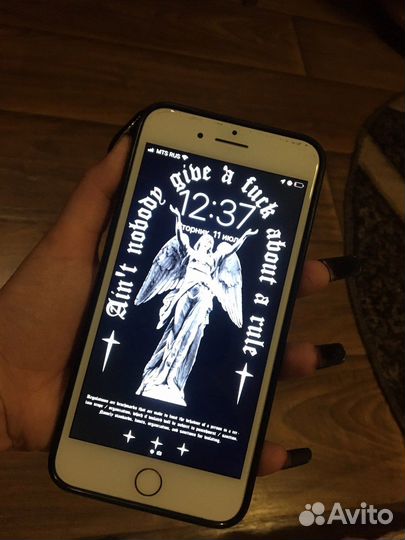 Телефон iPhone 7 plus