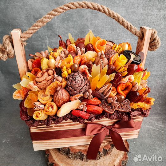 Букет из сухофруктов и орехов