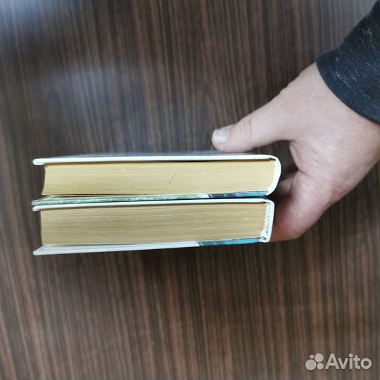 Книги 2 шт. Г. П. Малахов. Укрепления здоровья