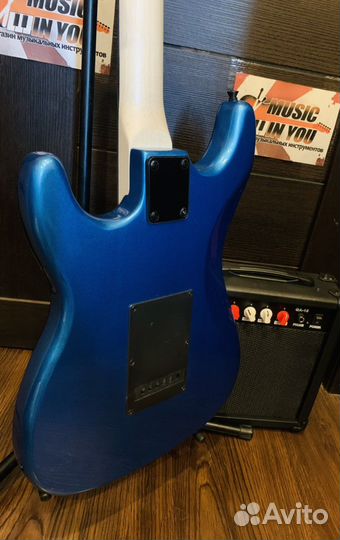 Электрогитара Fender Style + Комбик 15 ват