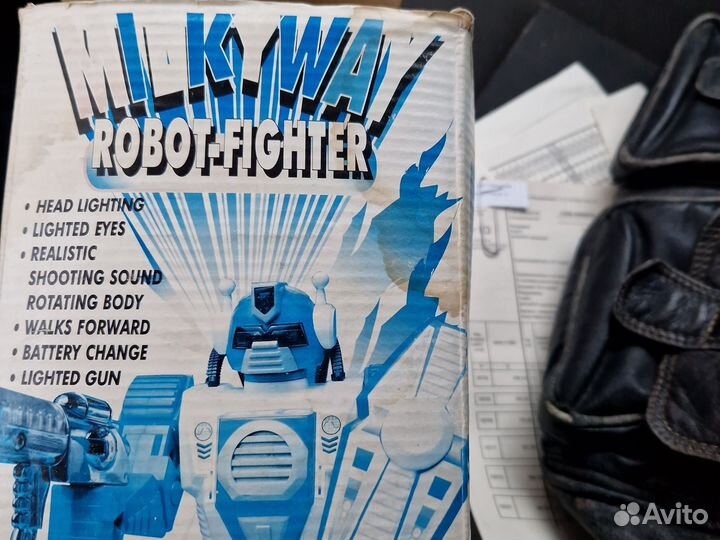 Игрушка робот