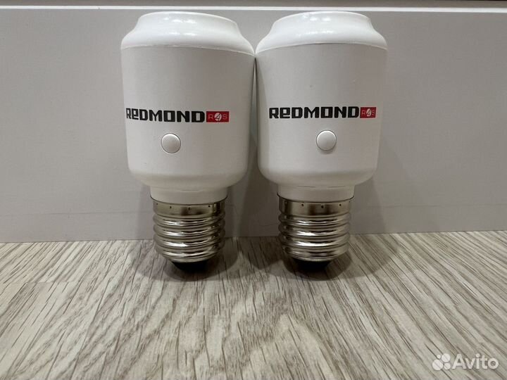 Умный цоколь redmond SkySocket