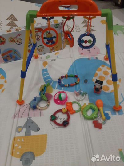 Детский развивающий турничок