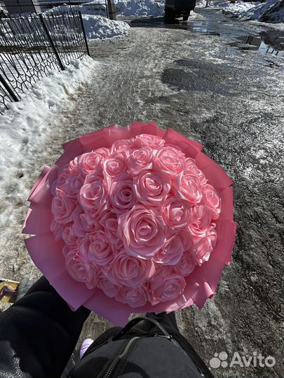 Букет из атласных роз