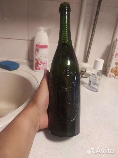 Антикварная бутылка