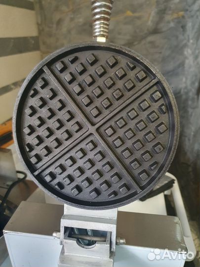 Вафельница для бельгийских,венских вафель airhot