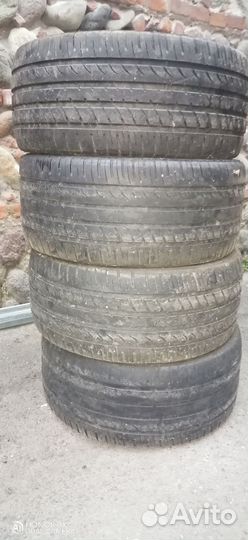 Comforser CF300 245/40 R18 97W