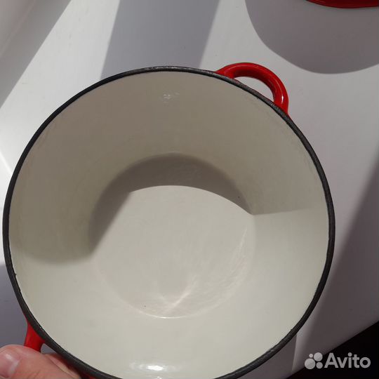 Чугунная кастрюля