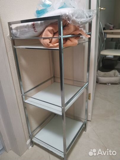 Стеклянная этажерка