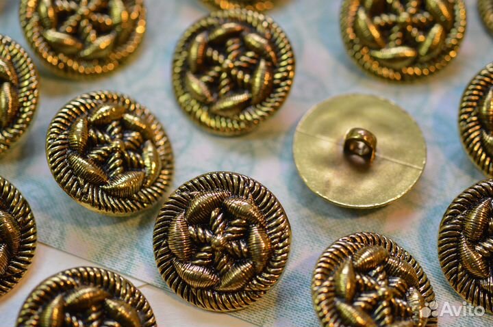 Пуговицы 30 мм